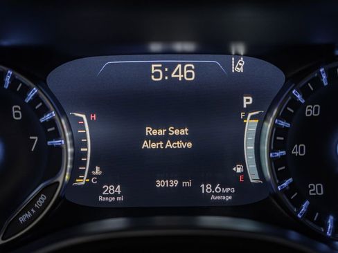 Certified 2025 Chrysler Pacifica Select image 49