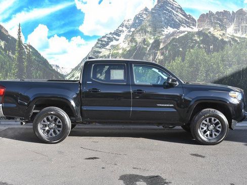 Used 2023 Toyota Tacoma SR5 image 2