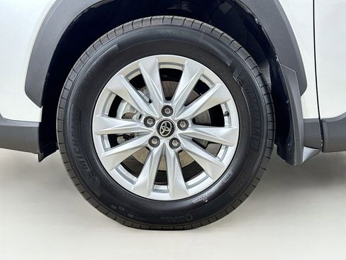 Used 2026 Toyota Corolla Cross LE image 25