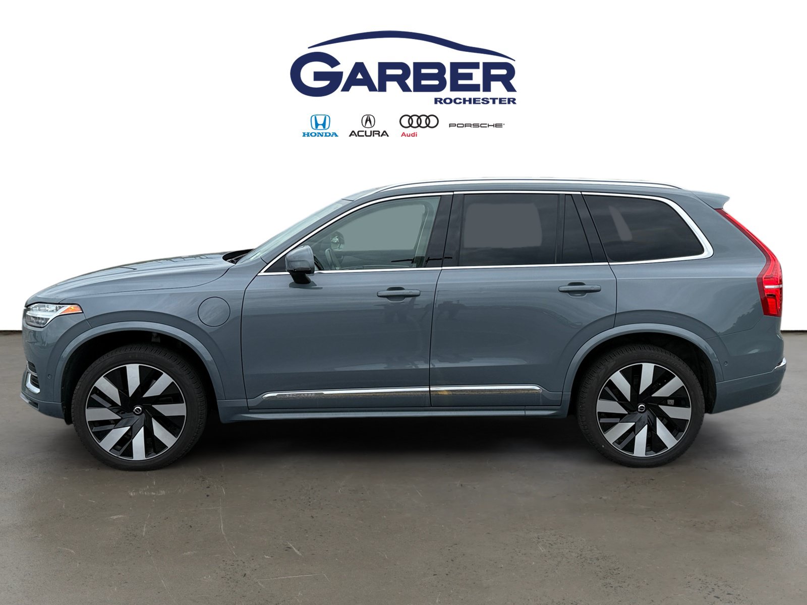 Used 2023 Volvo XC90 T8 Ultimate AWD/4WD image 2