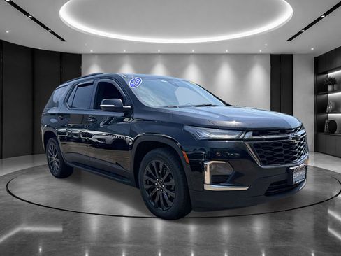 Certified 2023 Chevrolet Traverse RS w/ LPO, Floor Liner Package AWD/4WD image 2