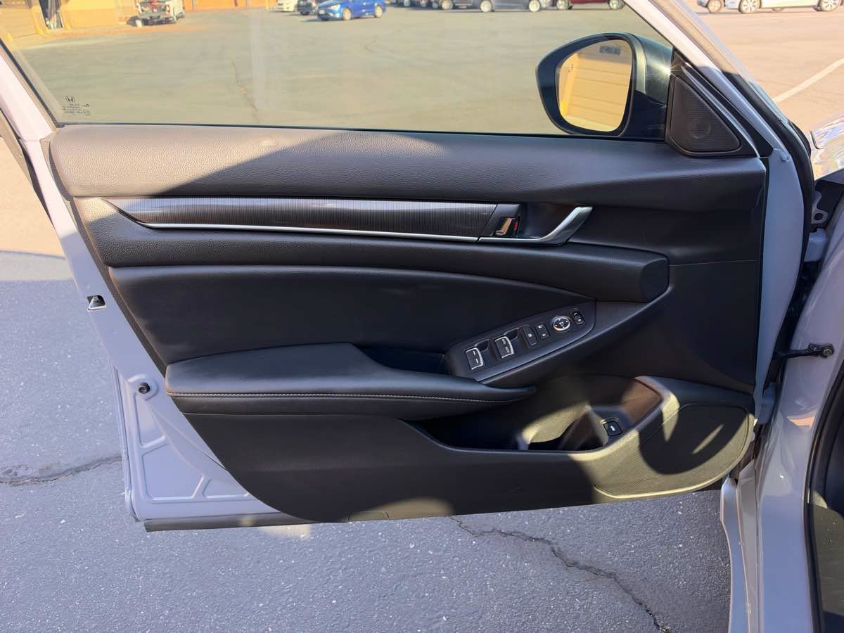 Used 2022 Honda Accord Sport image 12
