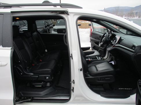 Certified 2023 Honda Odyssey Sport image 16