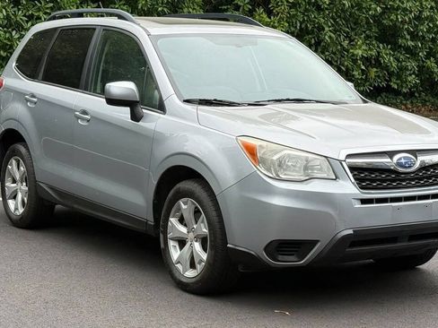 Used 2014 Subaru Forester 2.5i Premium w/ All-Weather Package AWD/4WD image 3