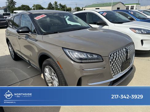 Used 2025 Lincoln Corsair AWD w/ Towing Package image 1