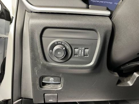 Used 2026 Jeep Grand Cherokee L Limited w/ MOPAR Finishing Package AWD/4WD image 18