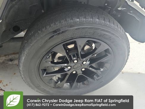 Used 2021 Jeep Wrangler Unlimited Sahara w/ Cold Weather Group AWD/4WD image 24