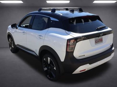 New 2026 Nissan Kicks SR image 6