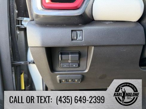 Used 2024 GMC Canyon AT4X w/ AT4X AEV Edition AWD/4WD image 17