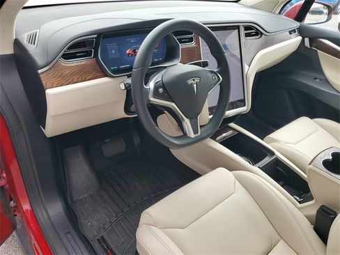 Used 2018 Tesla Model X 100D image 31