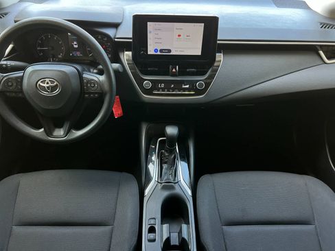 Used 2025 Toyota Corolla LE FWD image 4