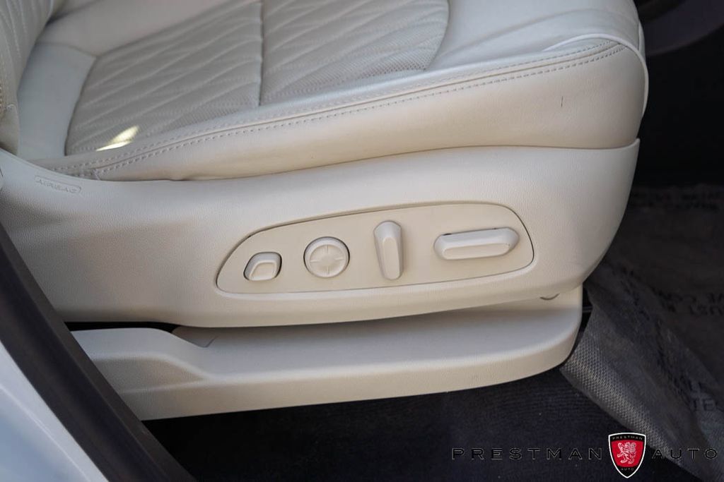 Used 2023 Buick Enclave Avenir w/ Avenir Technology Package AWD/4WD image 26