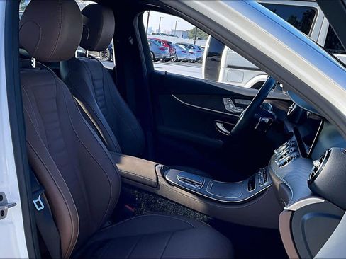 Used 2022 Mercedes-Benz E 350 Sedan image 9