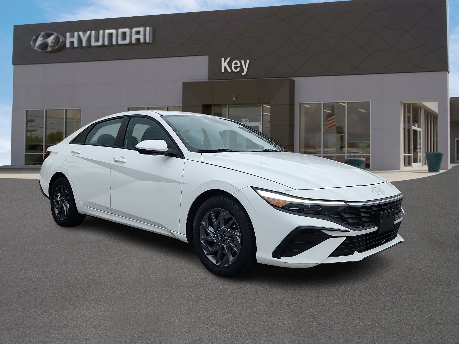 Certified 2024 Hyundai Elantra SEL FWD image 1