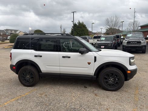 New 2025 Ford Bronco Sport Badlands w/ Badlands Tech Package AWD/4WD image 4