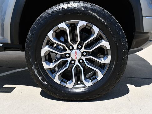 Used 2026 GMC Canyon Denali AWD/4WD image 4