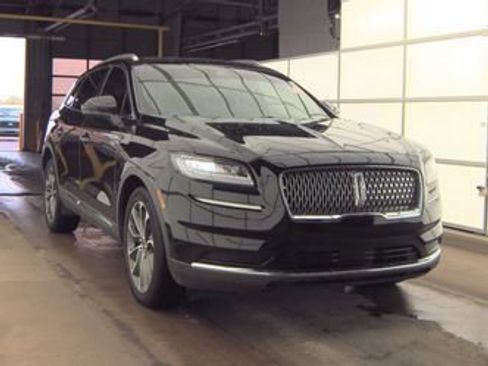 Used 2022 Lincoln Nautilus Reserve w/ Luxury Package AWD/4WD image 4