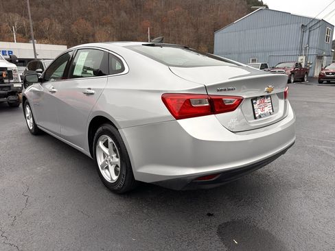 Used 2018 Chevrolet Malibu LS image 3