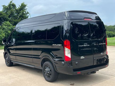 Used 2024 Ford Transit 150 Low Roof AWD image 5