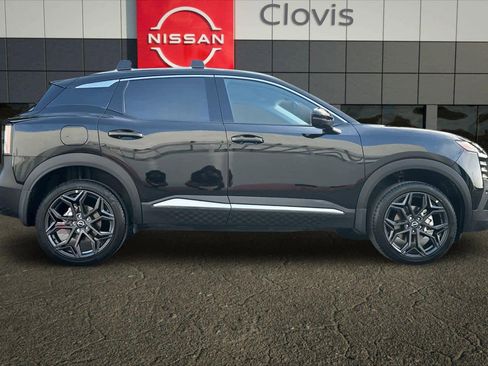 New 2026 Nissan Kicks SR w/ Illumination Package image 9