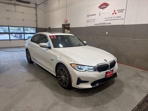 Used 2021 BMW 330e xDrive w/ Executive Package AWD/4WD image 1
