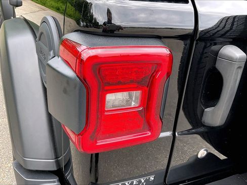 Used 2020 Jeep Wrangler Unlimited Sport AWD/4WD image 26