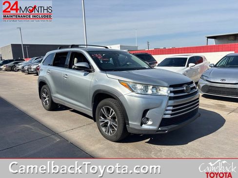 Used 2017 Toyota Highlander Plus w/ Carpet Mat Package AWD/4WD image 1