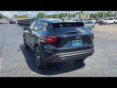 Certified 2024 Chevrolet Trax RS w/ Driver Confidence Package FWD image 7