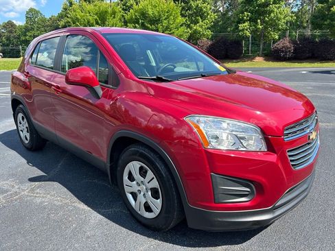 Used 2015 Chevrolet Trax LS w/ LPO, Protection Package FWD image 11