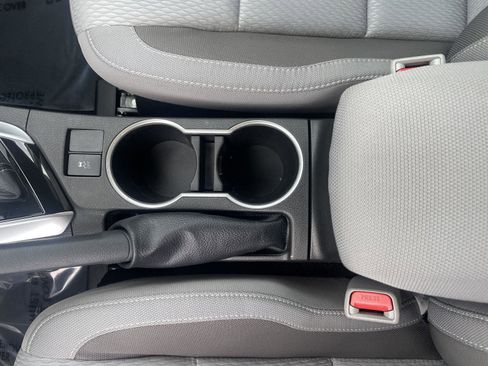 Used 2018 Toyota Corolla LE FWD image 25