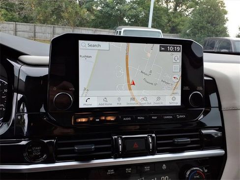 Used 2025 Nissan Pathfinder SL w/ SL Premium Package image 11