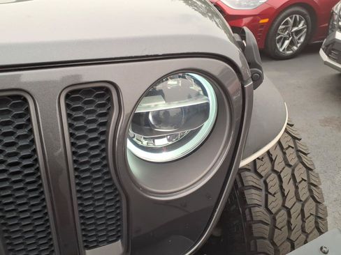 Used 2018 Jeep Wrangler Unlimited Rubicon AWD/4WD image 10