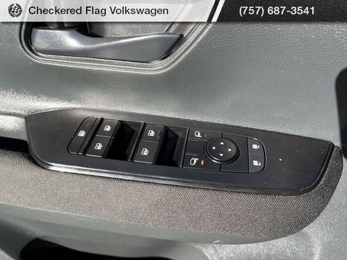 Used 2025 Nissan Kicks S image 16