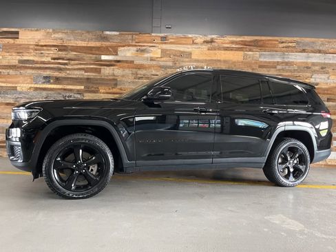 Used 2022 Jeep Grand Cherokee L Laredo image 18