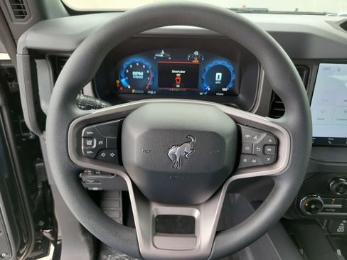 New 2026 Ford Bronco 4-Door AWD/4WD image 13
