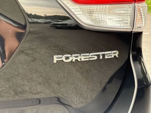Used 2019 Subaru Forester Limited AWD/4WD image 13