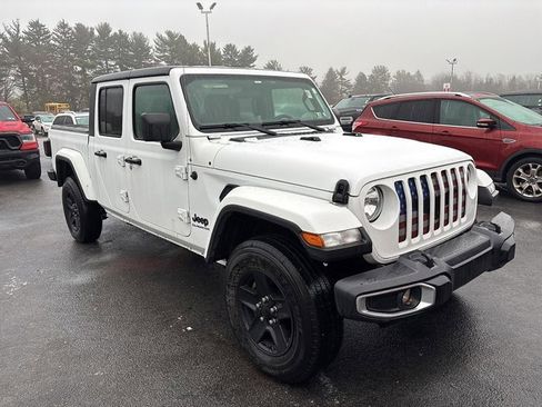 Certified 2022 Jeep Gladiator Sport image 4