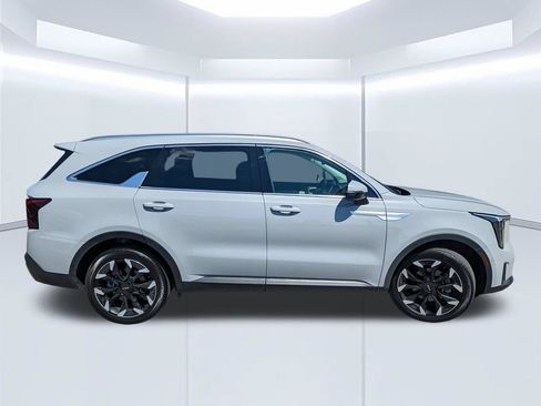 Used 2024 Kia Sorento SX FWD image 5