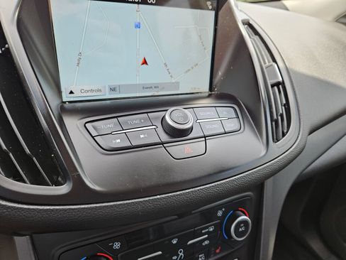 Used 2018 Ford Escape SEL AWD/4WD image 22