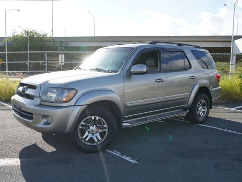 Used 2007 Toyota Sequoia SR5 image 3