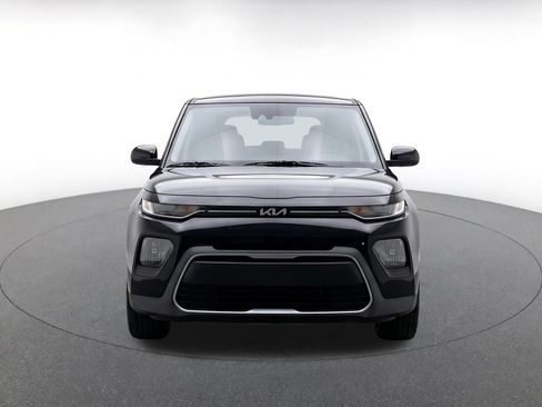 Used 2025 Kia Soul LX w/ LX Technology Package FWD image 2