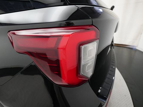 Used 2023 Ford Explorer ST-Line w/ Class IV Trailer Tow Package image 33