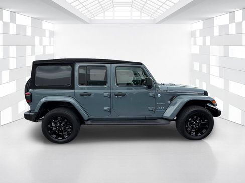 Used 2024 Jeep Wrangler Unlimited Sahara w/ Safety Group AWD/4WD image 8