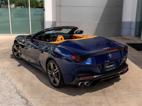Used 2019 Ferrari Portofino RWD image 21