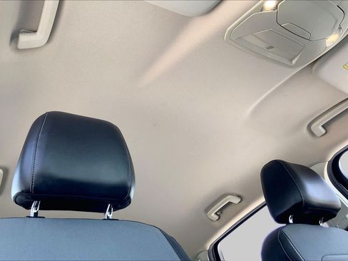 Used 2017 Ford Escape SE w/ SE Sport Appearance Package FWD image 14