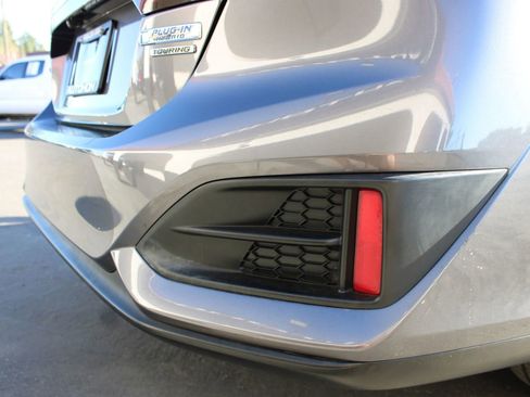 Used 2018 Honda Clarity Touring image 16