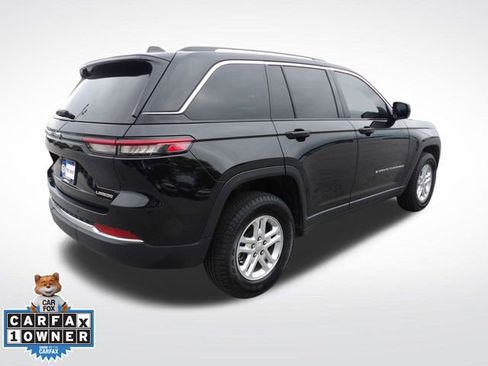Used 2023 Jeep Grand Cherokee Laredo AWD/4WD image 10
