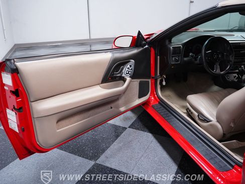 Used 2002 Chevrolet Camaro Z28 w/ SS Performance/Appearance Pkg RWD image 28