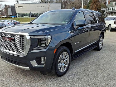 Certified 2021 GMC Yukon XL Denali image 4