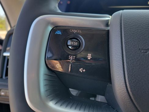 Used 2025 INFINITI QX80 Luxe image 14